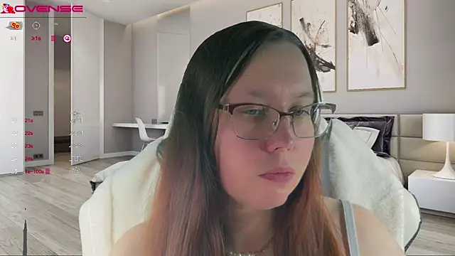 Snapshot of Victoria_Romans chatting on 4, 10, 2025 Victoria Romans online show from 4, 10, 2025