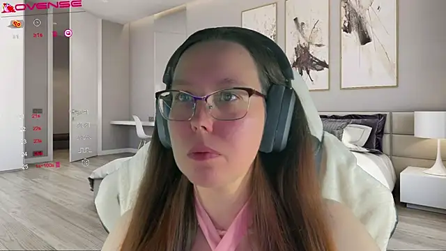 Snapshot of Victoria_Romans chatting on 7, 10, 2025 Victoria Romans online show from 7, 10, 2025
