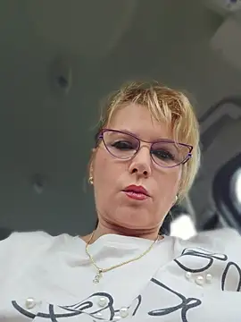 Snapshot of elacoquette chatting on 18, 4, 2026 elacoquette online show from 18, 4, 2026
