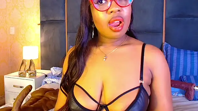 CaseyMoon online show from 5, 12, 2025