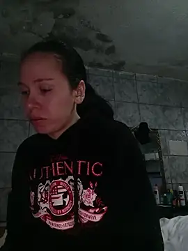 Snapshot of Venusluxodomme chatting on 4, 6, 2026 Venusluxodomme online show from 4, 6, 2026