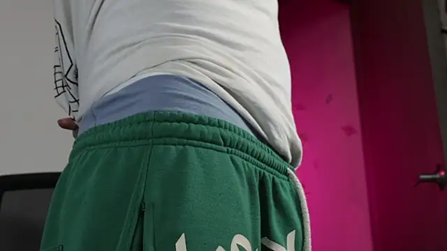 trieone online show from 11, 4, 2026