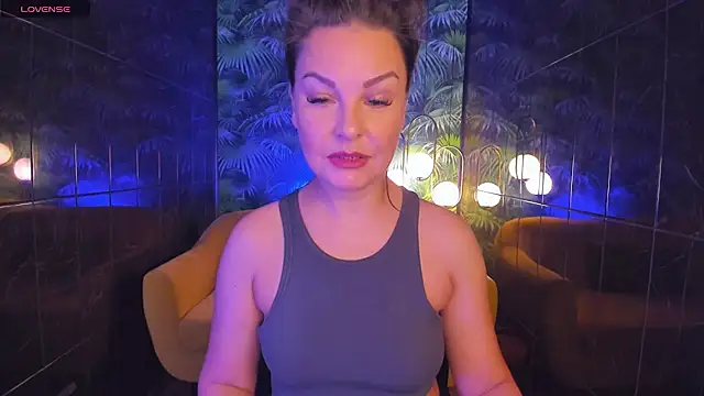 Snapshot of MilenaMellow chatting on 17, 1, 2025 MilenaMellow online show from 17, 1, 2025