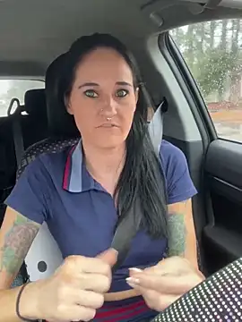 lolabunny9 online show from 18, 1, 2025