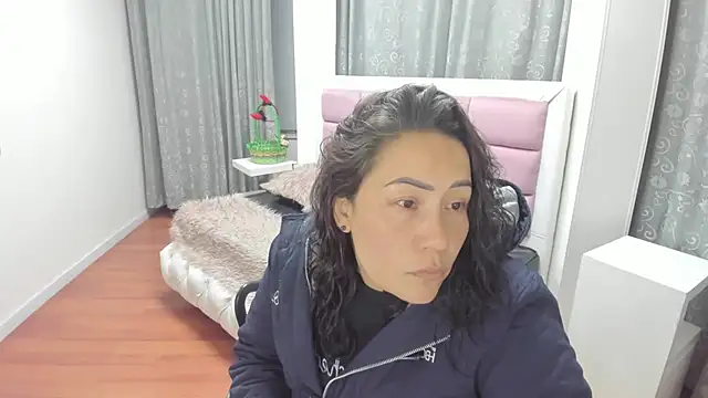 gaby trent online show from 17, 7, 2026