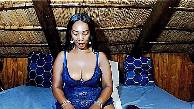 Snapshot of NikkyJigglesX chatting on 12, 3, 2026 NikkyJigglesX online show from 12, 3, 2026