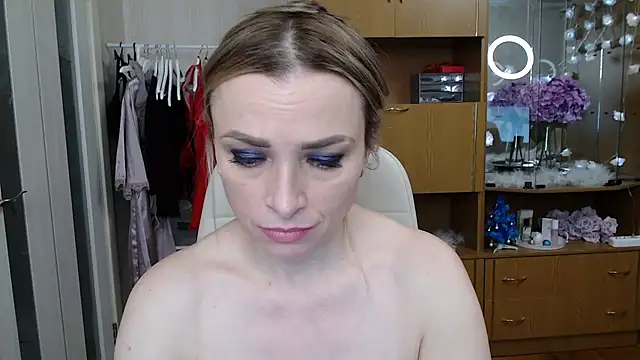 Mika Passion online show from 30, 12, 2024