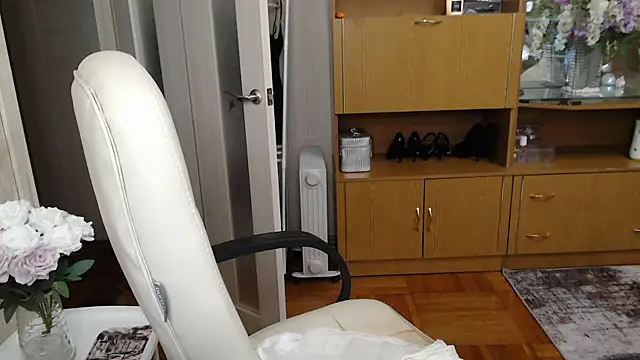 Mika Passion online show from 5, 3, 2025