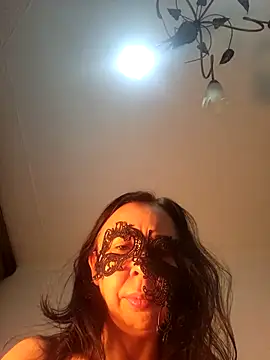 LAURAFOCOSA online show from 18, 1, 2025