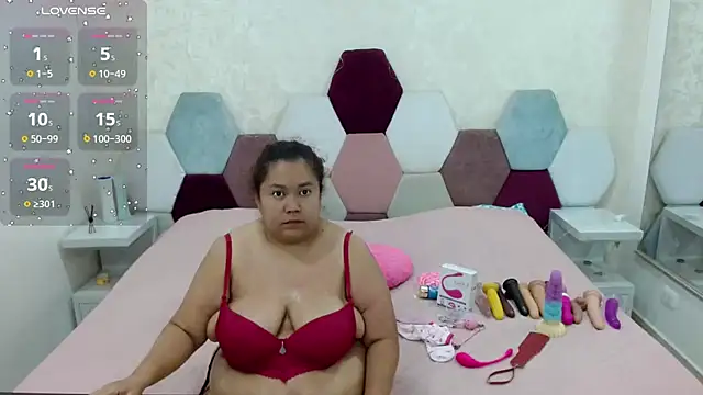 Snapshot of angel_blue chatting on 26, 2, 2025 angel blue online show from 26, 2, 2025