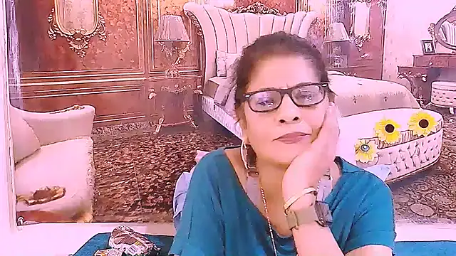 Snapshot of IndianAllure chatting on 3, 6, 2026 IndianAllure online show from 3, 6, 2026