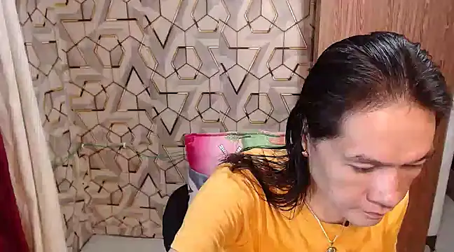 Snapshot of tshugecumxxx chatting on 24, 12, 2024 tshugecumxxx online show from 24, 12, 2024