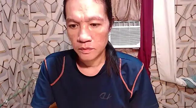 Snapshot of tshugecumxxx chatting on 28, 1, 2025 tshugecumxxx online show from 28, 1, 2025