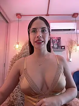 Zoe Bae online show from 17, 1, 2025