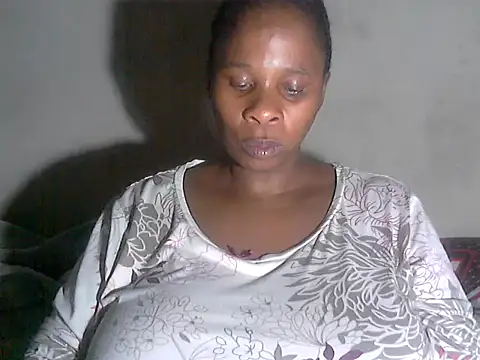 Snapshot of Choco-Coco10 chatting on 23, 10, 2025 Choco-Coco10 online show from 23, 10, 2025