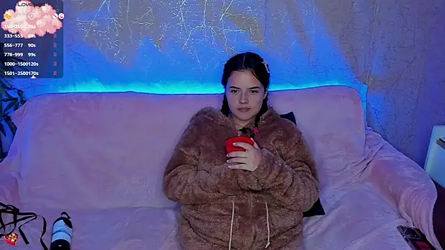 Snapshot of Shyfantasies chatting on 23, 2, 2025 Shyfantasies online show from 23, 2, 2025