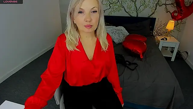 Abby Moore  online show from 17, 2, 2025