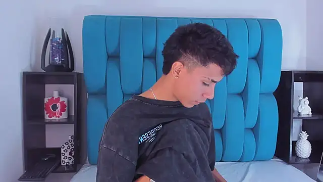 AlanNaughty online show from 4, 1, 2025