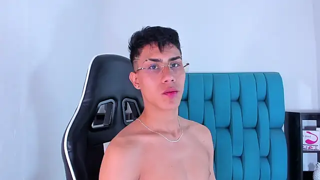 AlanNaughty online show from 8, 2, 2025