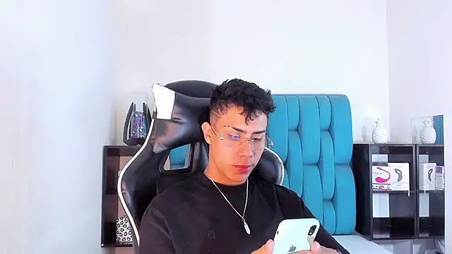 AlanNaughty online show from 26, 2, 2025