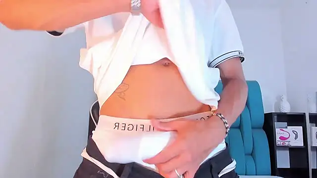 AlanNaughty online show from 8, 3, 2025