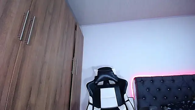 AlanNaughty online show from 15, 3, 2025