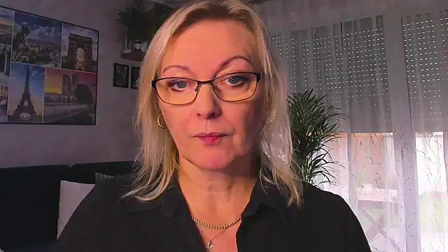 vanessa chat online show from 10, 11, 2025