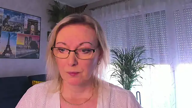 vanessa chat online show from 18, 3, 2026