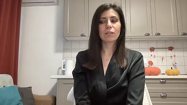 HotyWinter online show from 2, 11, 2025