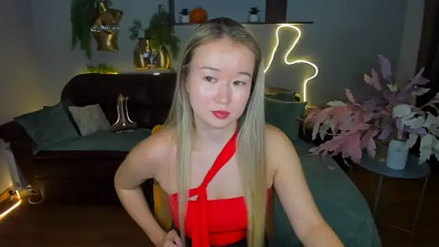 Snapshot of PollyOcean chatting on 28, 10, 2025 PollyOcean online show from 28, 10, 2025