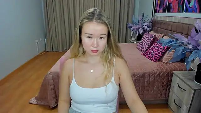 Snapshot of PollyOcean chatting on 1, 11, 2025 PollyOcean online show from 1, 11, 2025