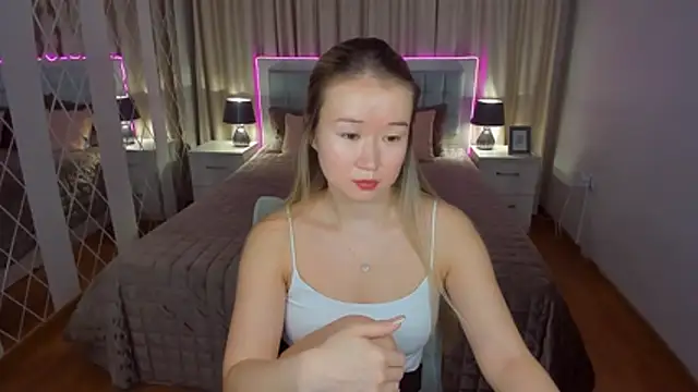 Snapshot of PollyOcean chatting on 1, 12, 2025 PollyOcean online show from 1, 12, 2025