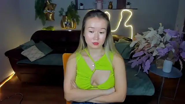 Snapshot of PollyOcean chatting on 4, 12, 2025 PollyOcean online show from 4, 12, 2025