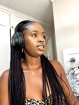 LuciousLips96 online show from 22, 9, 2025