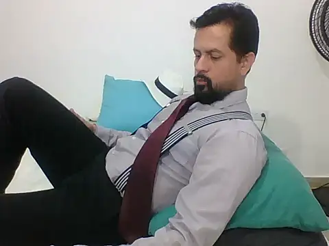 Snapshot of TRIISTAN_KING10 chatting on 3, 12, 2024 TRIISTAN KING10 online show from 3, 12, 2024