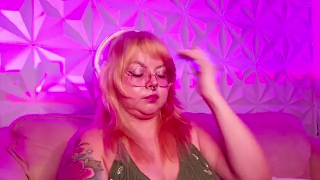 Satyn doll online show from 2, 10, 2025