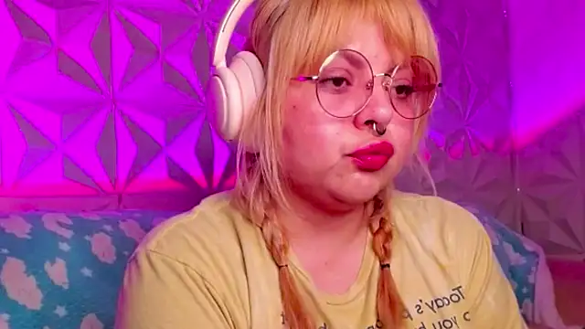 Satyn doll online show from 7, 10, 2025