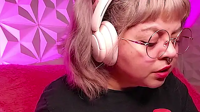 Satyn doll online show from 22, 11, 2025