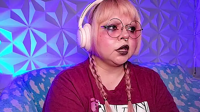 Snapshot of Satyn_doll chatting on 1, 5, 2026 Satyn doll online show from 1, 5, 2026