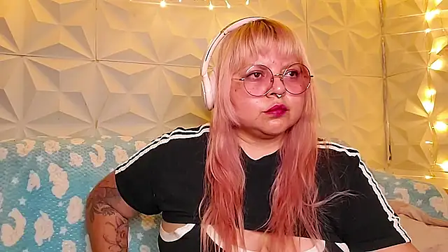 Snapshot of Satyn_doll chatting on 12, 5, 2026 Satyn doll online show from 12, 5, 2026