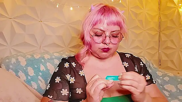 Snapshot of Satyn_doll chatting on 28, 5, 2026 Satyn doll online show from 28, 5, 2026