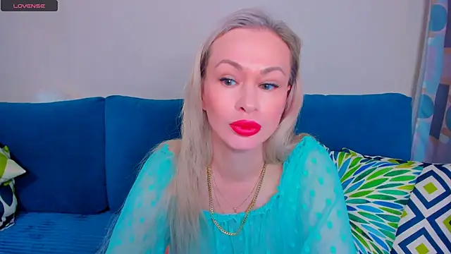 EllenMoore online show from 9, 9, 2025