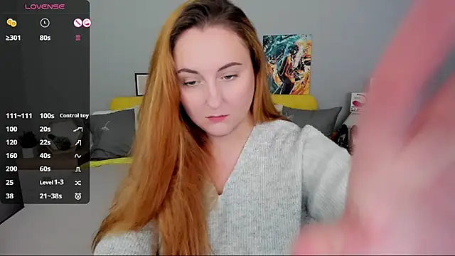 Snapshot of BabeLessi chatting on 2, 10, 2025 BabeLessi online show from 2, 10, 2025