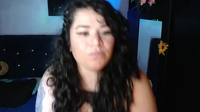 Snapshot of ANGELIQUE_KLANE chatting on 26, 4, 2026 ANGELIQUE KLANE online show from 26, 4, 2026