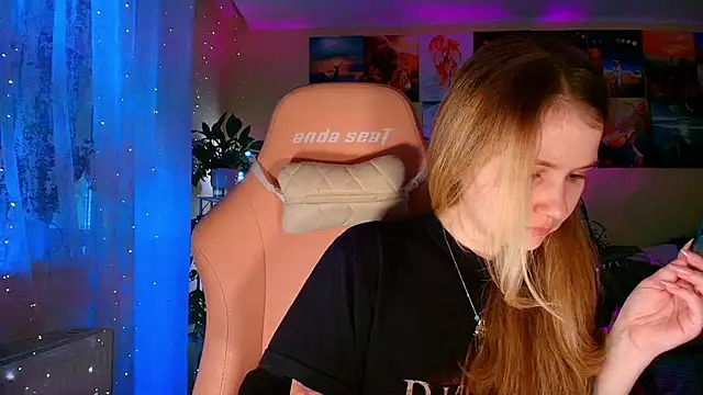 GoodWitch  online show from 16, 12, 2025