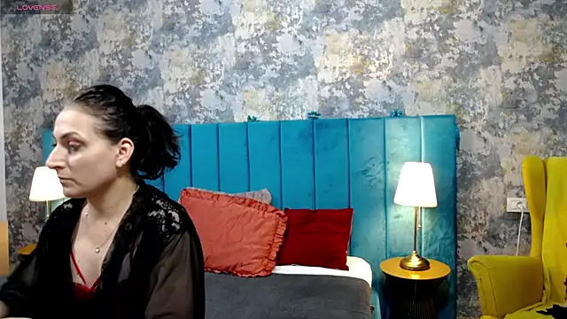 LisaCroft online show from 17, 12, 2025