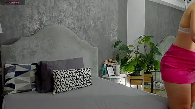 Snapshot of LisaCroft chatting on 17, 2, 2026 LisaCroft online show from 17, 2, 2026