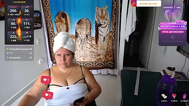 Snapshot of Brenda_Berck_ chatting on 5, 3, 2025 Brenda Berck online show from 5, 3, 2025