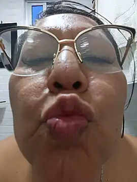 Snapshot of Brenda_Berck_ chatting on 16, 6, 2026 Brenda Berck online show from 16, 6, 2026