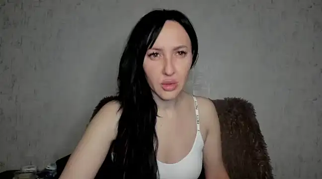 MissGulia online show from 6, 3, 2025